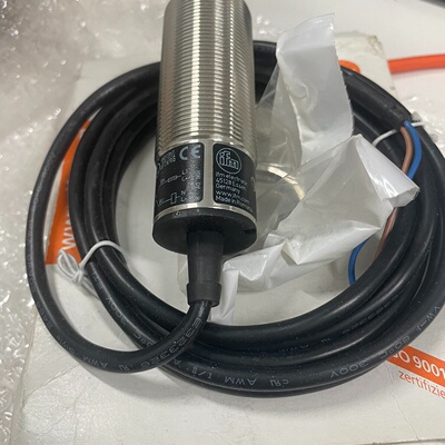 议价IFMII0011接近开关1台成色很好包装议价