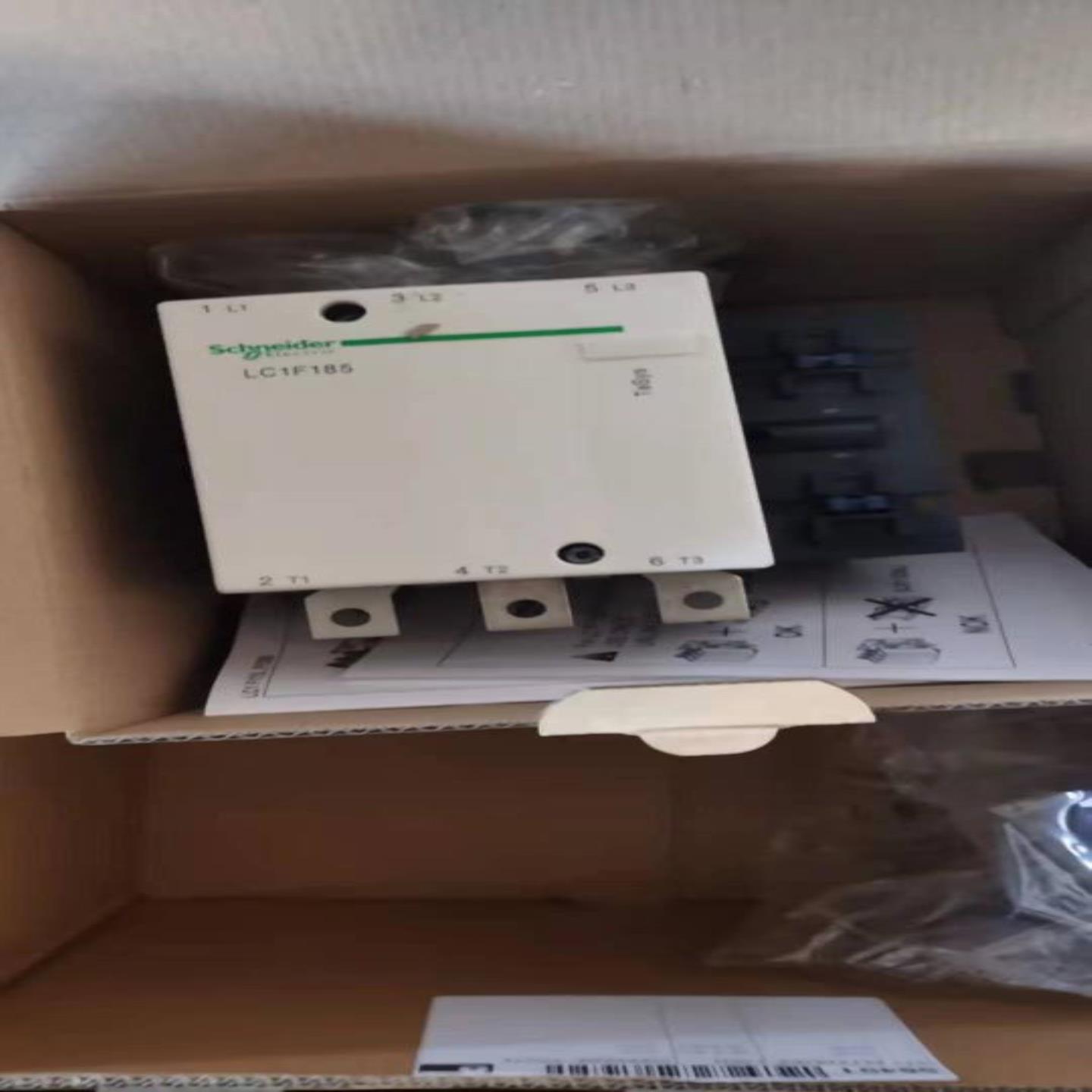 配件施耐德 LC1F185F7 LC1F185M7 LC1F185P7 LC1F185Q7 L议价