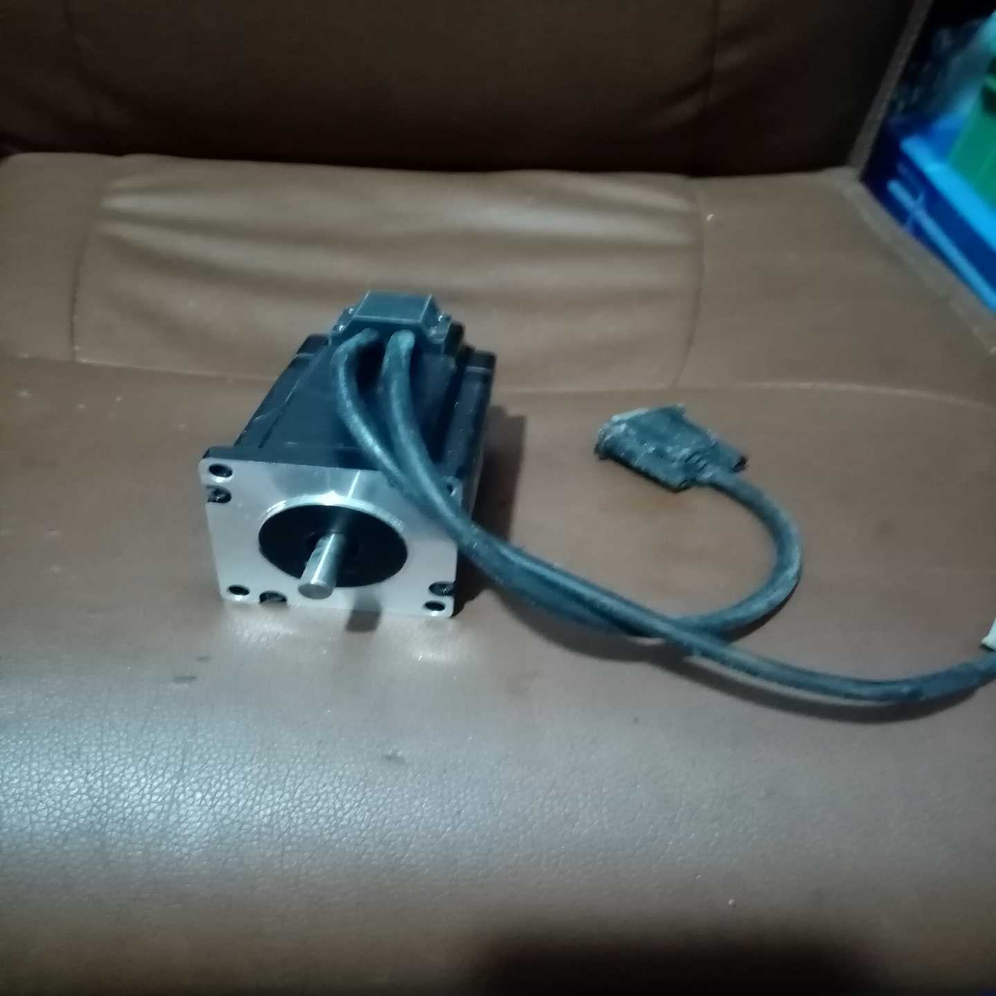 议价雷赛闭环步进电机,型号ES2-M22430-E2Z,九成新,