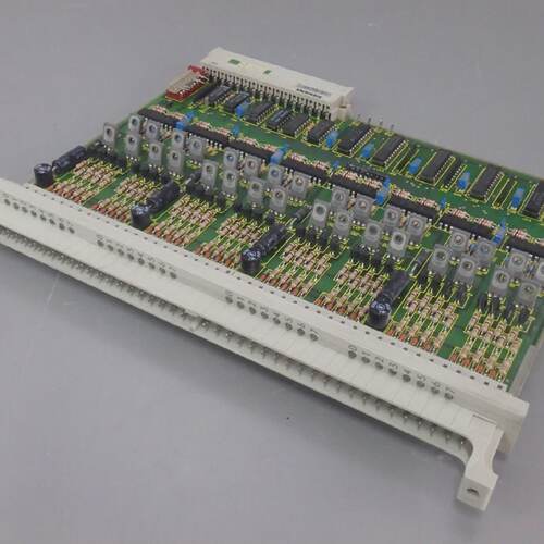 6ES54453AA12  Siemens  6ES54453AA12  Digital Ausgang Modul U