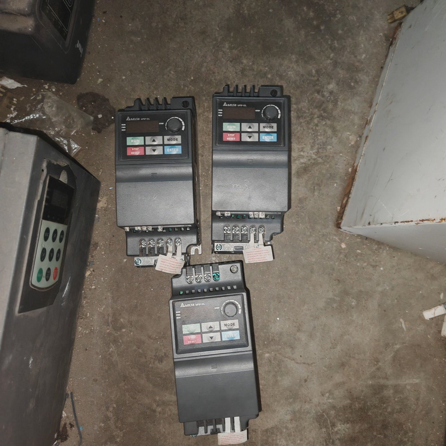 台达变频器VFD015EL43A，功率1.5kw，380V，--议价商品