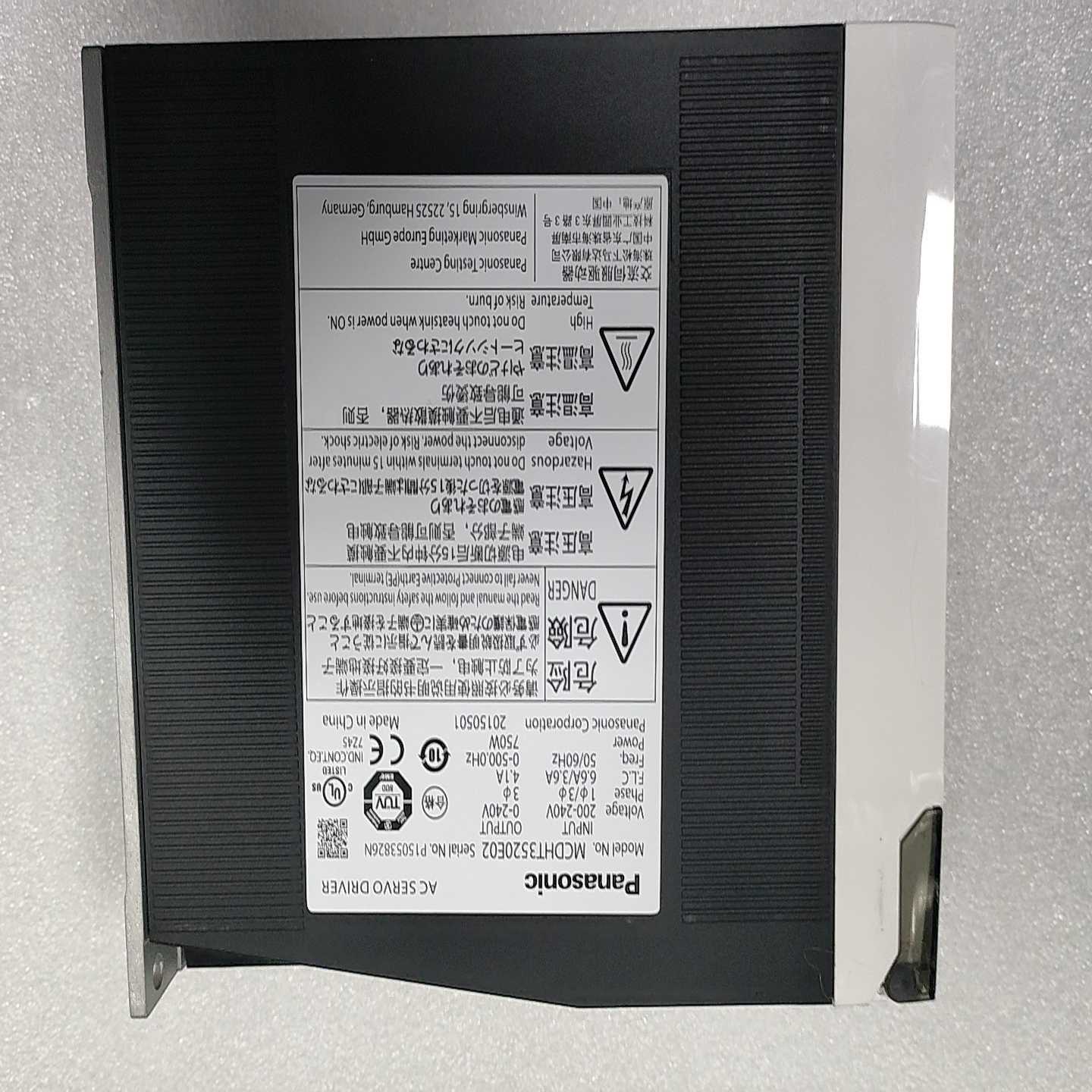 松下伺服驱动器MCDHT3520E02，750W功率，200