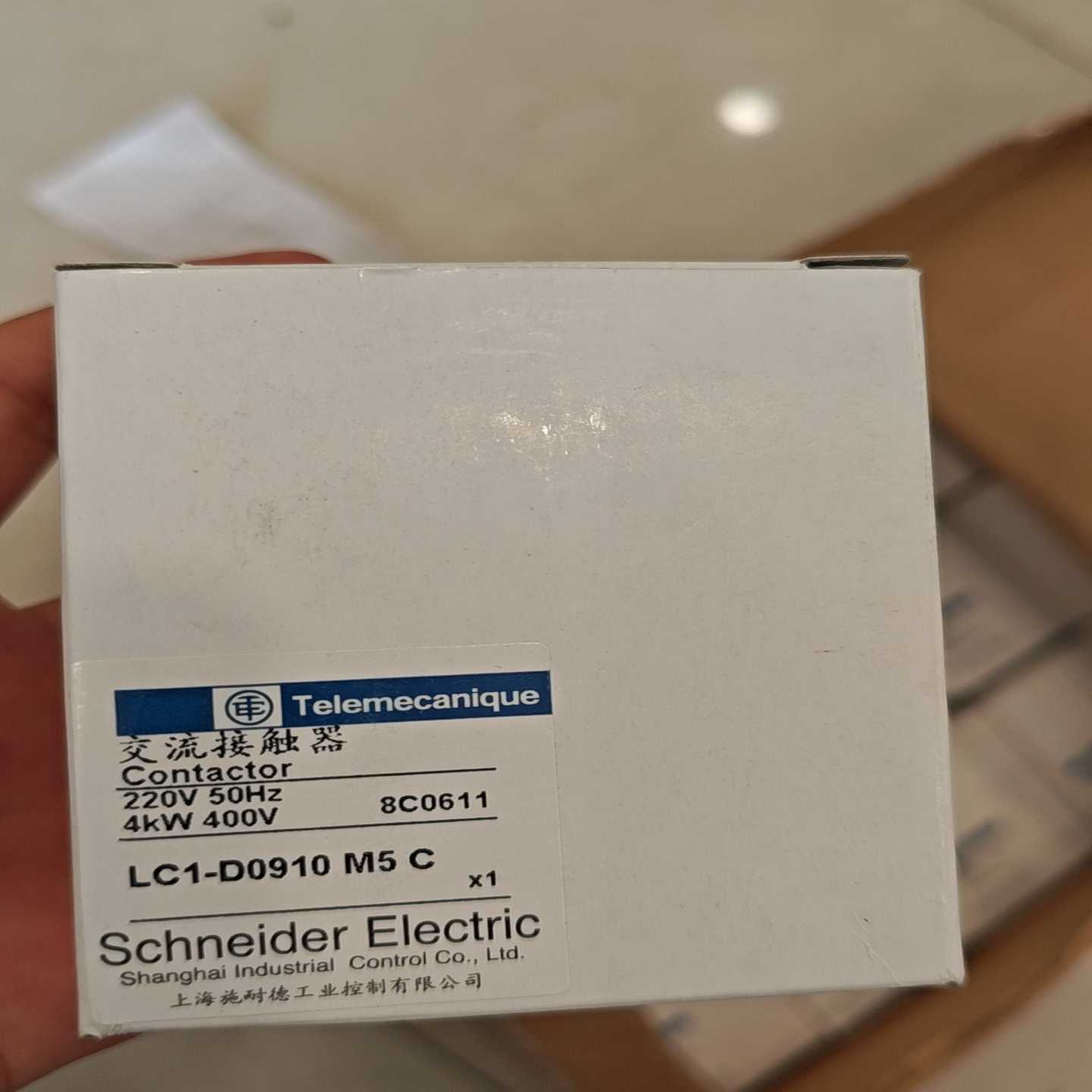施耐德交流接触器LC1-D0910M5C，全新原装正品，--议价商品