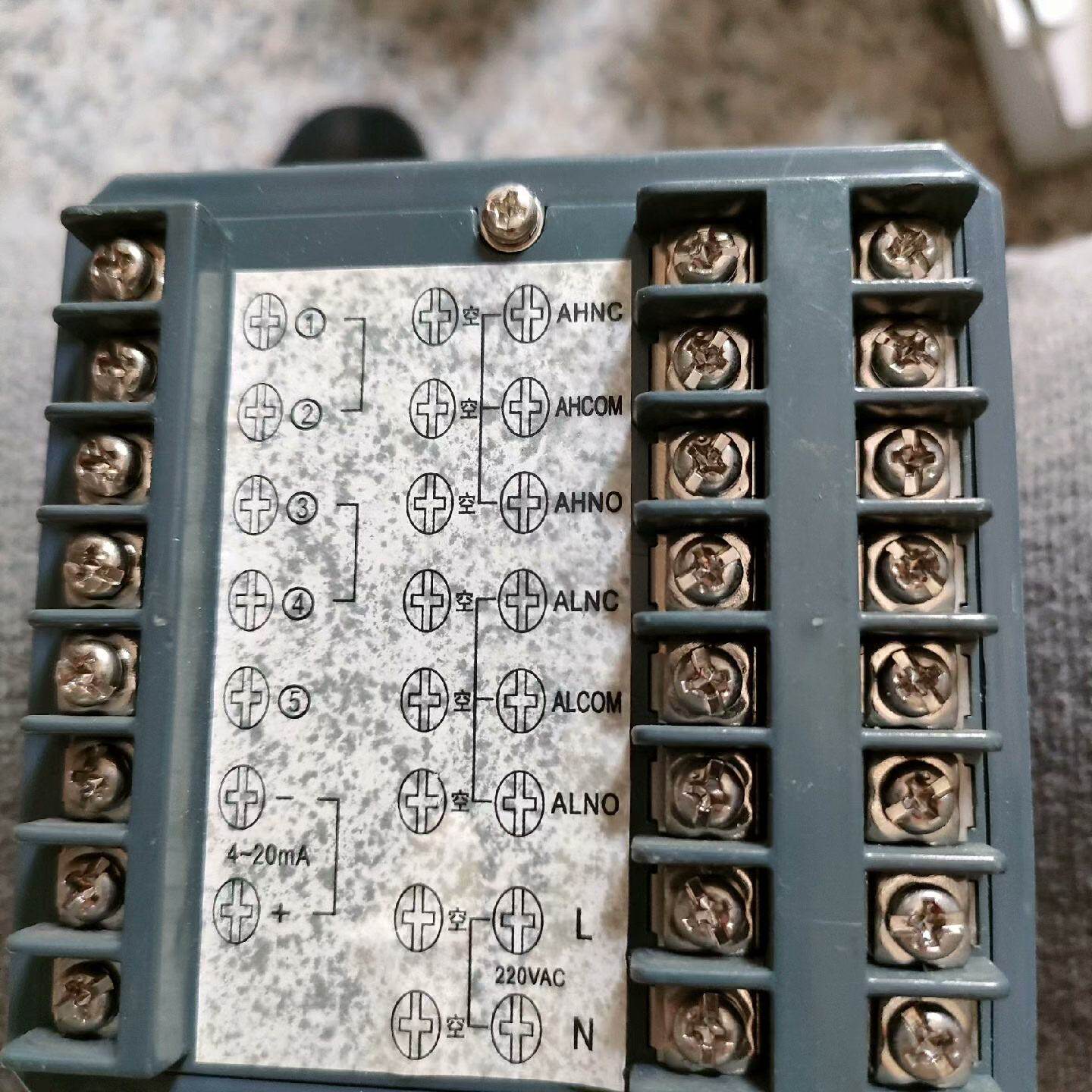 在线多参数水质检测仪壁挂式余氯检测仪PH计溶氧仪浊度仪电导率—