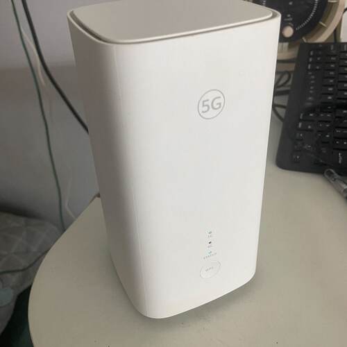 国行【华为5G CPE H155-381】外观看看图，功能一 切正常。网速稳