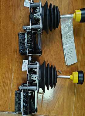 询价全新库存备件，施耐德型主令控制器XKDF12340000，实