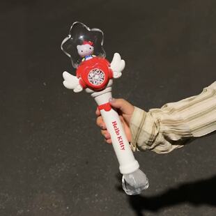 红色KT猫泡泡机手持电动卡通吹泡泡神器可发光魔法泡泡棒生日礼物