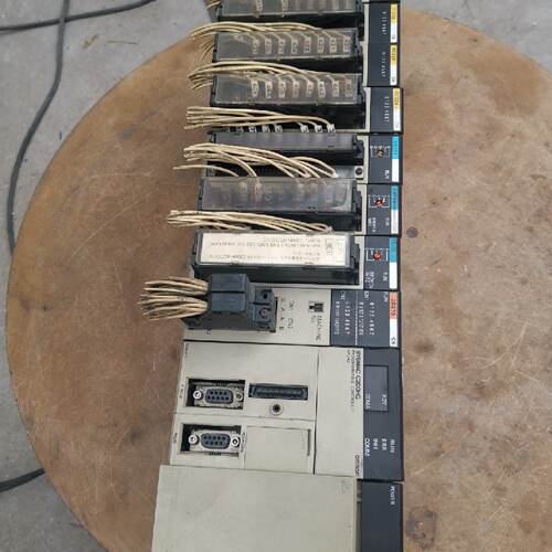 议价OMRON PLC C200HG CPU43 模块 ID215 TS102 TC101 OC224 OC22