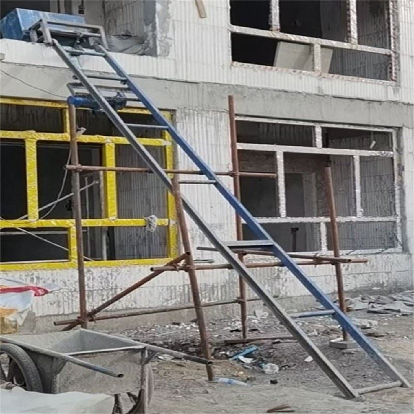 建筑爬山虎上料机砂石泥浆运输农村盖房用斜坡混凝土输送机运料机,五金/工具,其他机械五金,淘宝优惠券,粉丝福利购,淘宝优惠卷