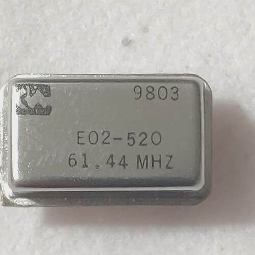 批量X8件CONNORWINFIELDE02520OSCILLATORS61.44MHz