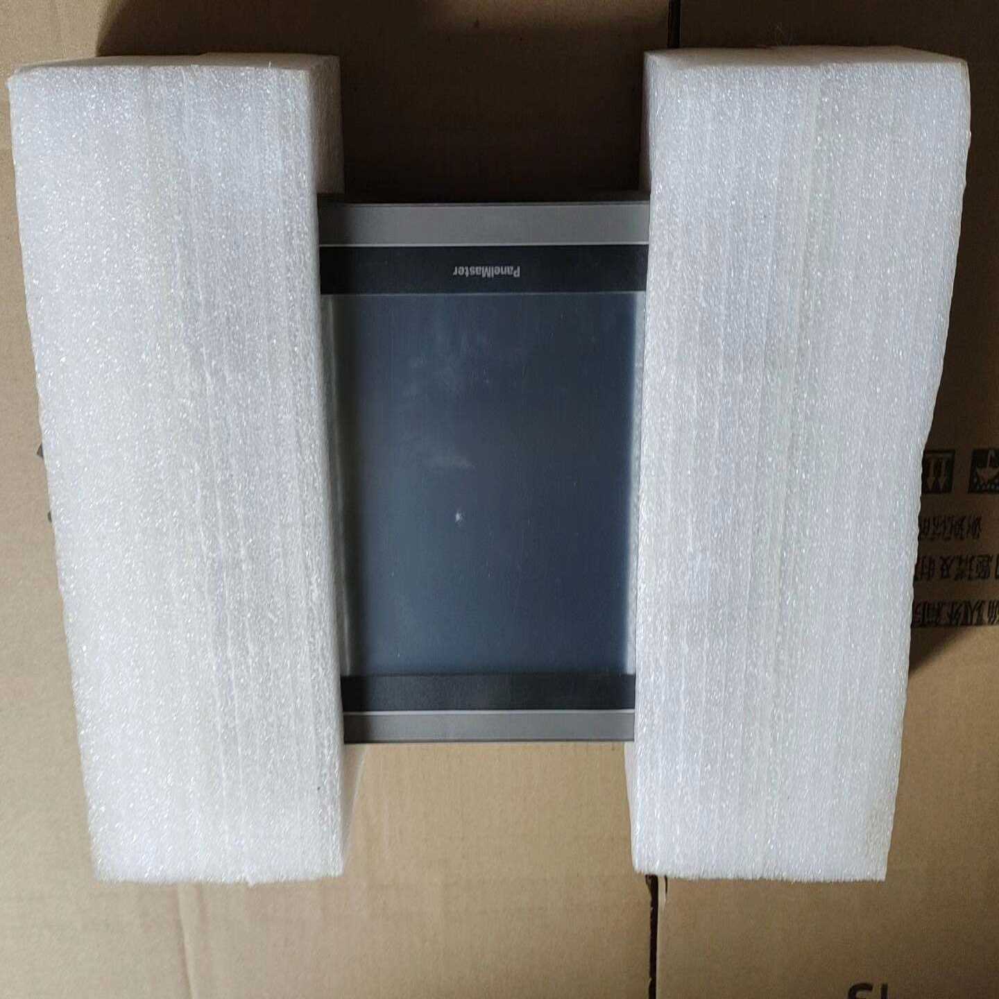 库存台湾屏通GX608-TST4B-F5R4触摸屏未使用询价