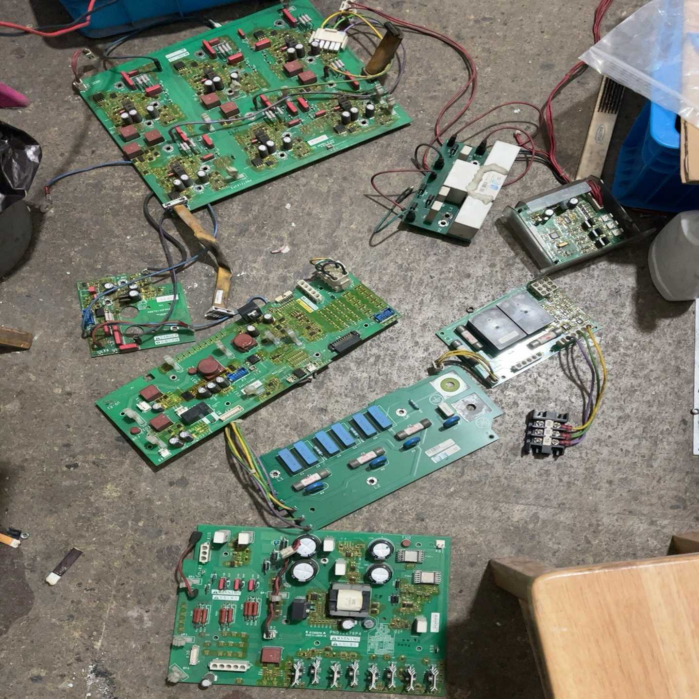 议价施61、160kw拆机板子。主板和马达卡被人拆走了！没法适用