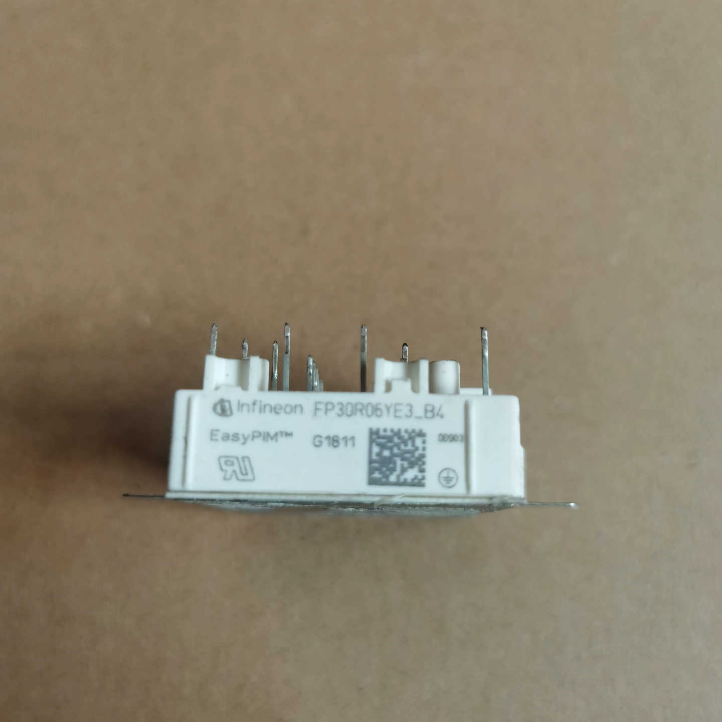 英飞凌IGBT模块FP30R06YE3_B4，品，。外{议价}