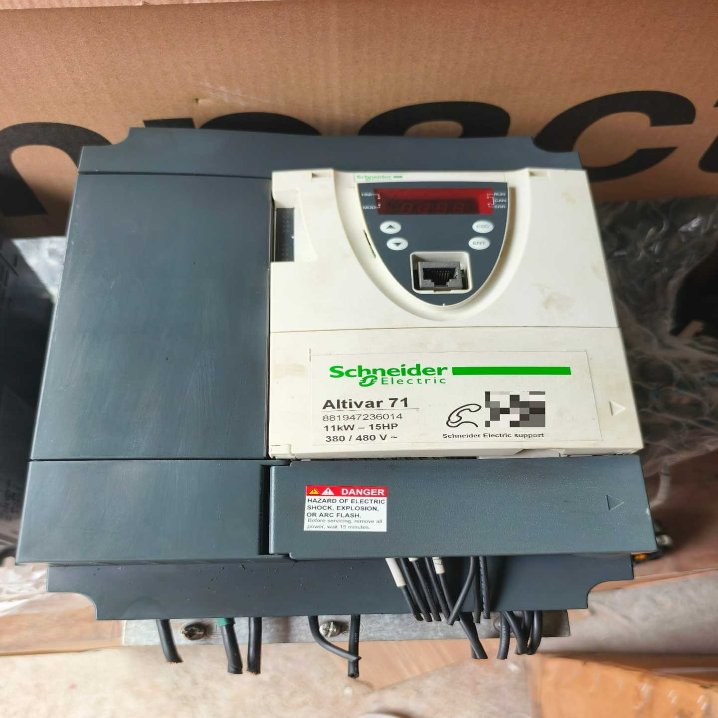 施耐德ATV71HD11N4Z变频器，成色新，功能包好，数量--议价商品