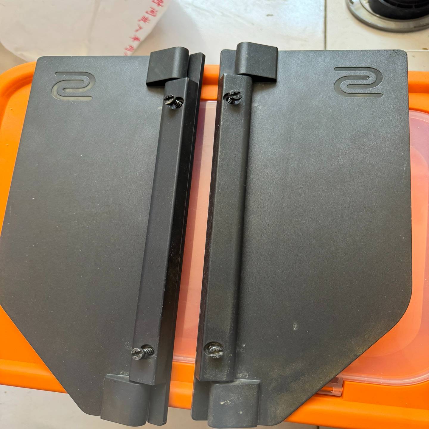 卓威XL2546-B显示器遮光板,祇适用于卓威显示器型号x{议价}