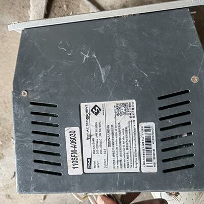 议价之山伺服驱动器2台型号130SFMA10000和11议价