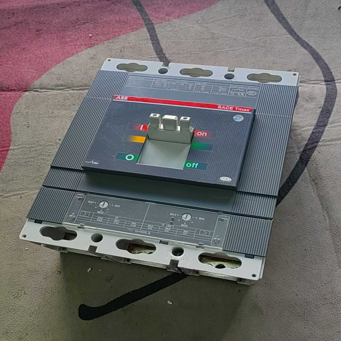 议价ABB塑壳断路器 SACE T6S 630 包邮包好