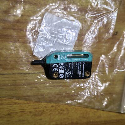 询价*倍加福光电传感器OBE20MR100SIOL