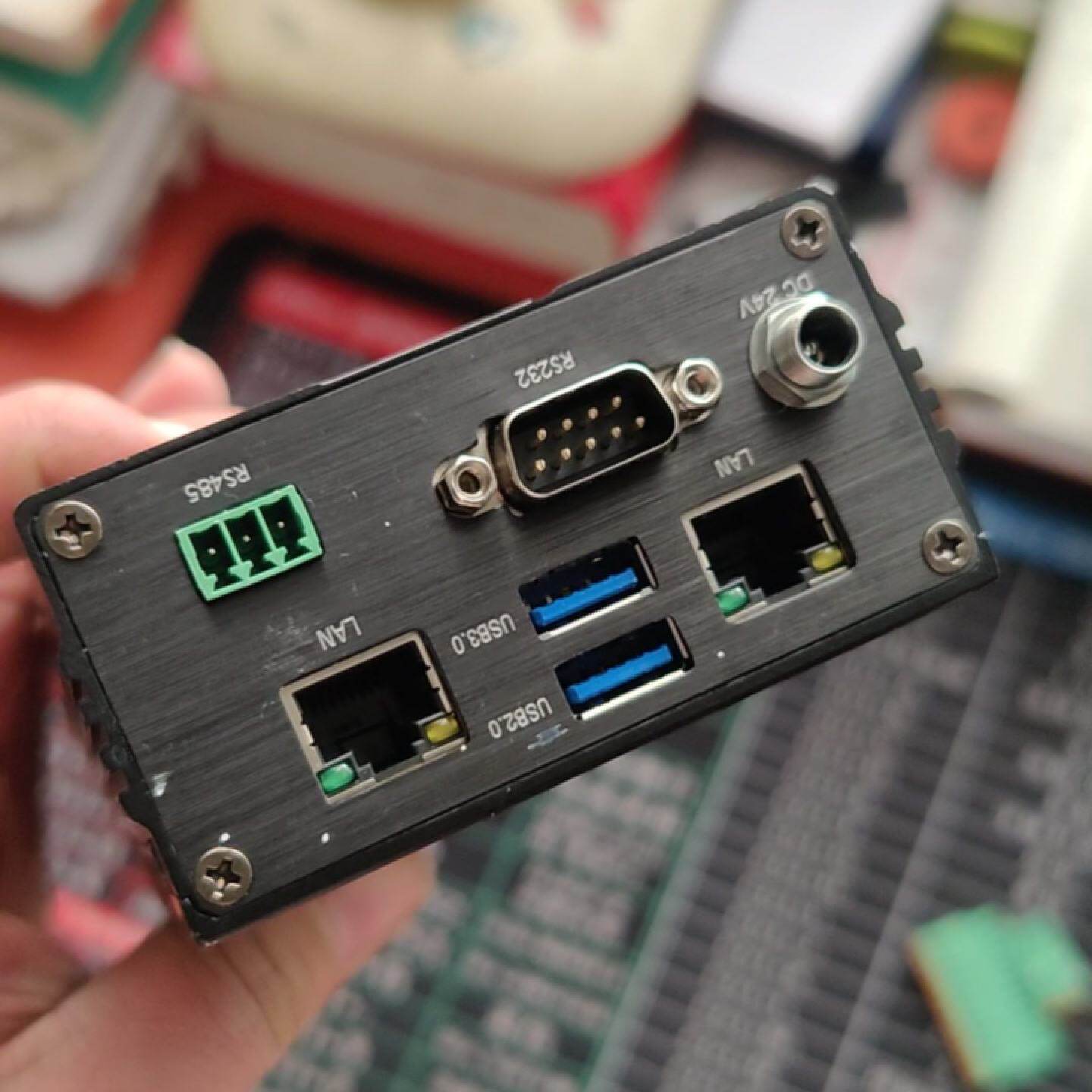 软路由 视觉控制器，手掌大小，E3845 432G接口丰富 ：HDMI、USB2