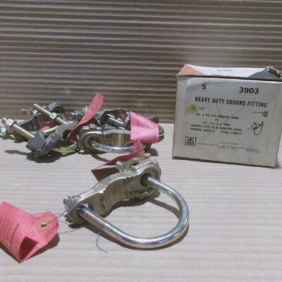 Thomas  Betts 3903 *Box of 6* Water Pipe Ground Clamp 440 1.