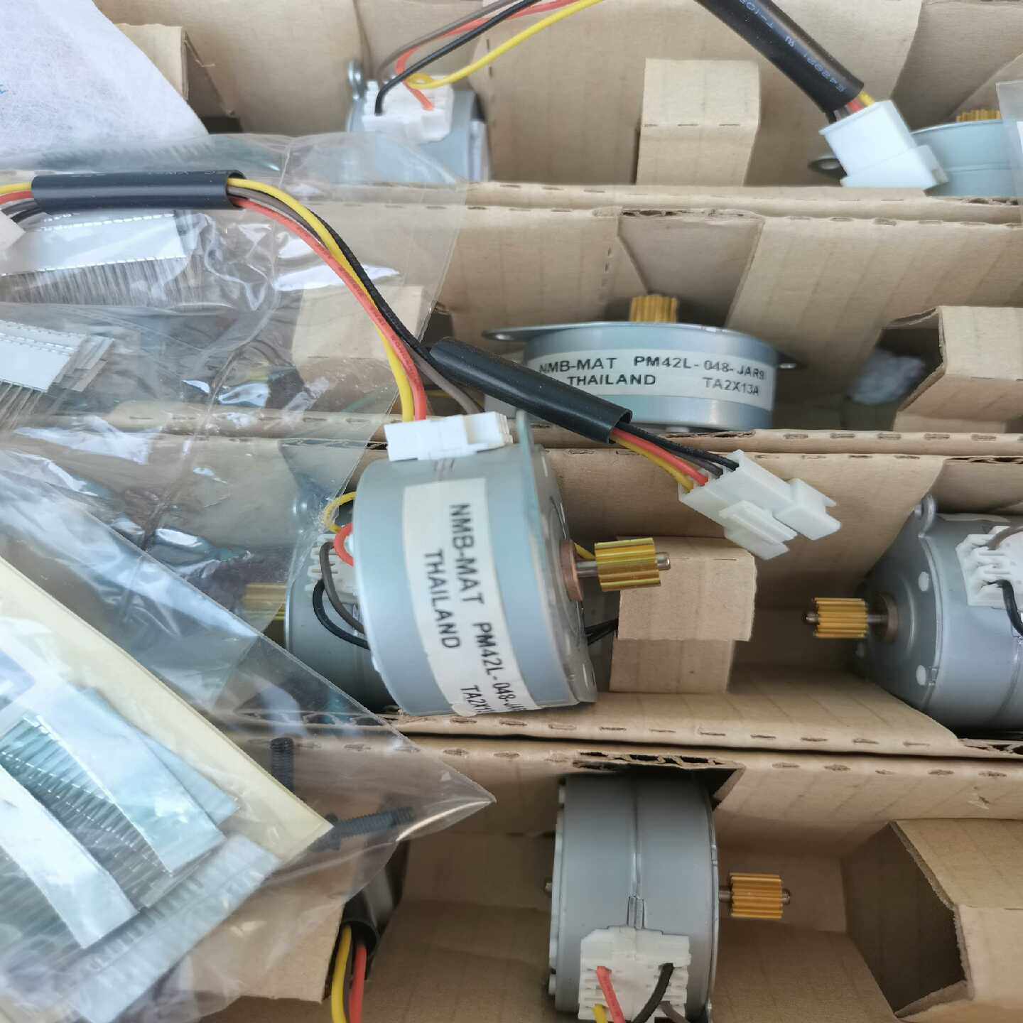 议价PM42L-048-JAR9日本NMB电机半成品/步进电机/