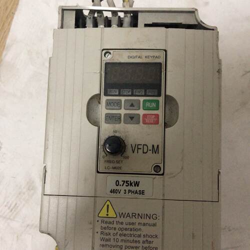 【询价】变频器 台达变频器0.75KW，成色如图，已测试，功适用
