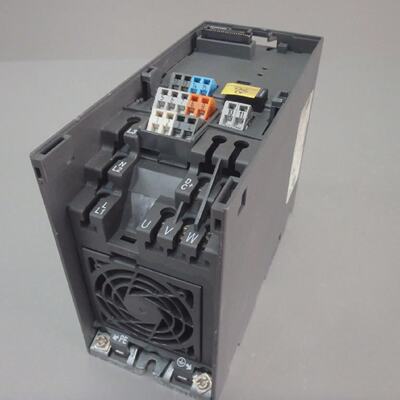 6SE64202UC155AA0  SIEMENS  6SE64202UC155AA0  Drive Invert. 0