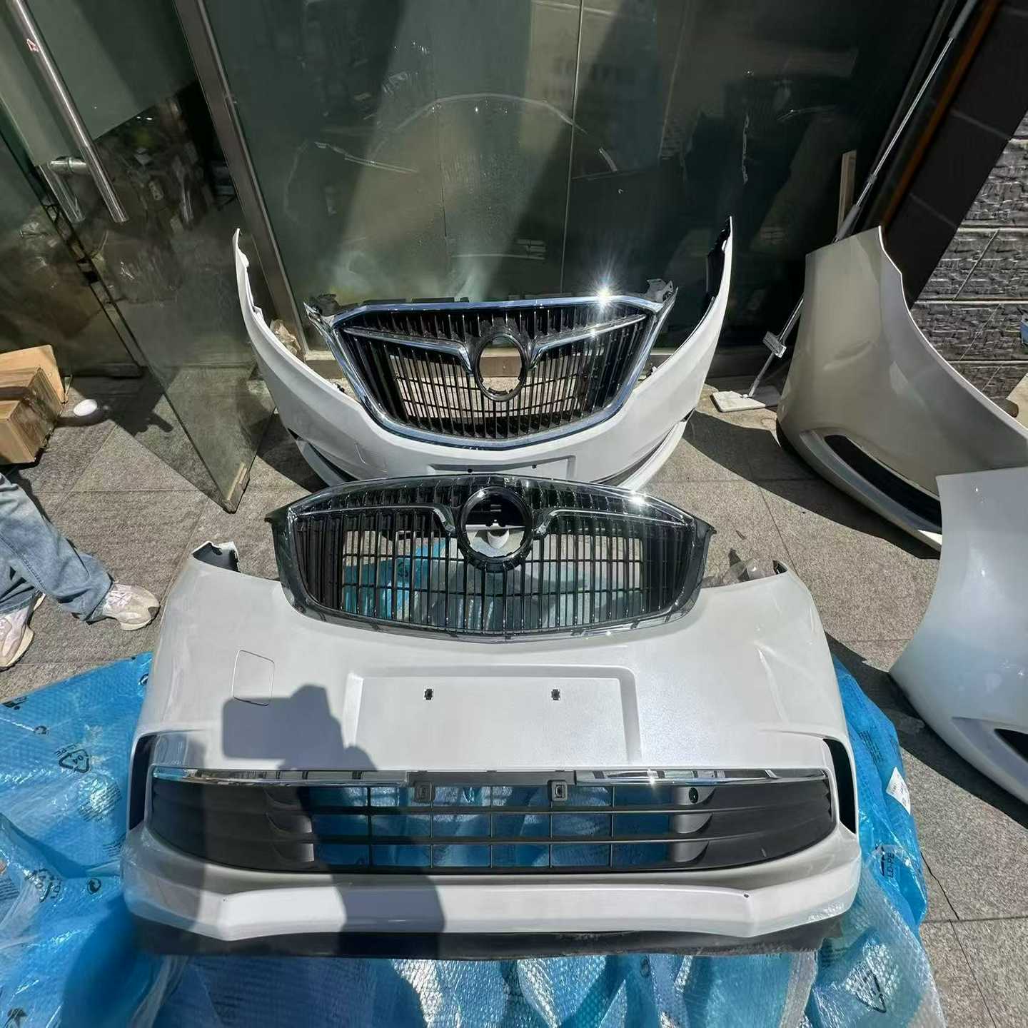 别克GL8新GL8GL8ESGL8653T原厂下线保险杠--议价商品