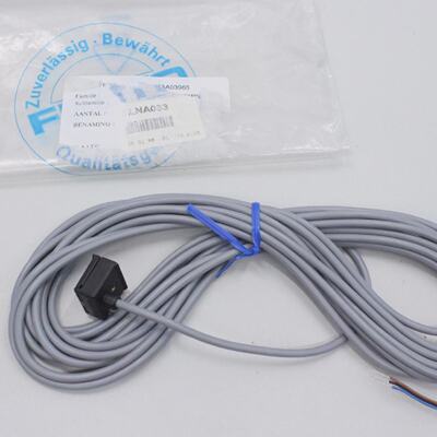 FESTO 30921 SME3LED24K5 Sensor Nherungsschalter magnetisch O