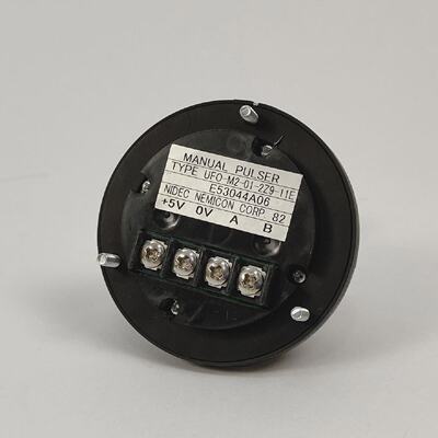 NIDEC NEMICON CORP UFOM2012Z911E Gnrateur De Pulses Manuel
