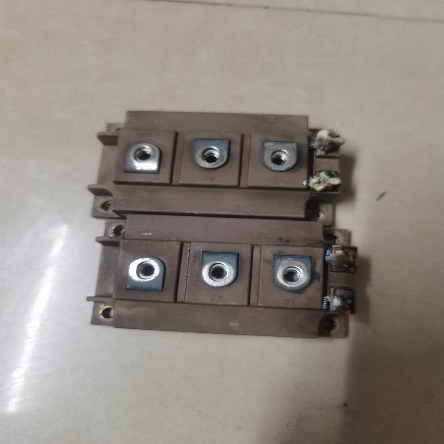 2MB1200VB-120-50。200A1200V逆变模适用