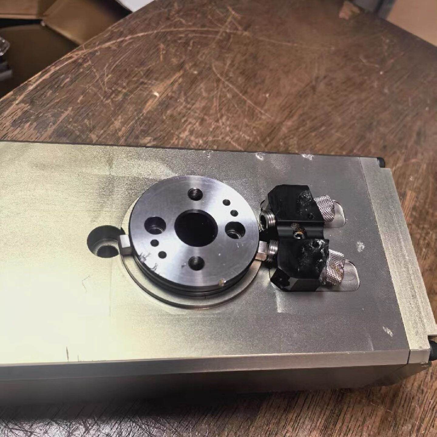 议价德国雄克摆动气缸oses40354400表面有磕碰功