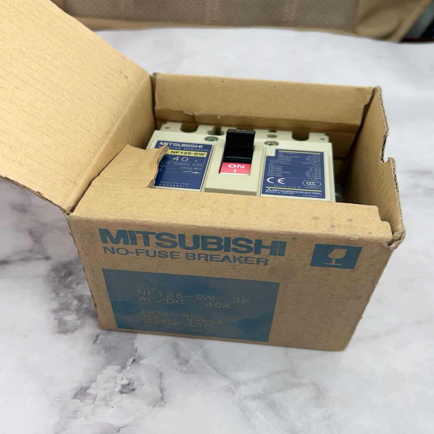 议价三菱断路器NF125-SW3P40A全新带包装o现货/维修