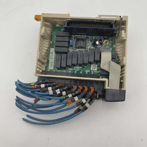 OMRON CQM1OC222 OUTPUT UNIT 250V AC USED  WORKING VAT INCLUD