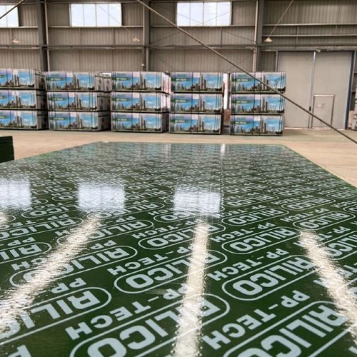 绿色PP膜覆塑镜面清水建筑模板合金钢化膜混凝土浇筑木工板建筑板