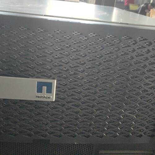 NetAPP  FAS8040存储 双电源 双控制器议价
