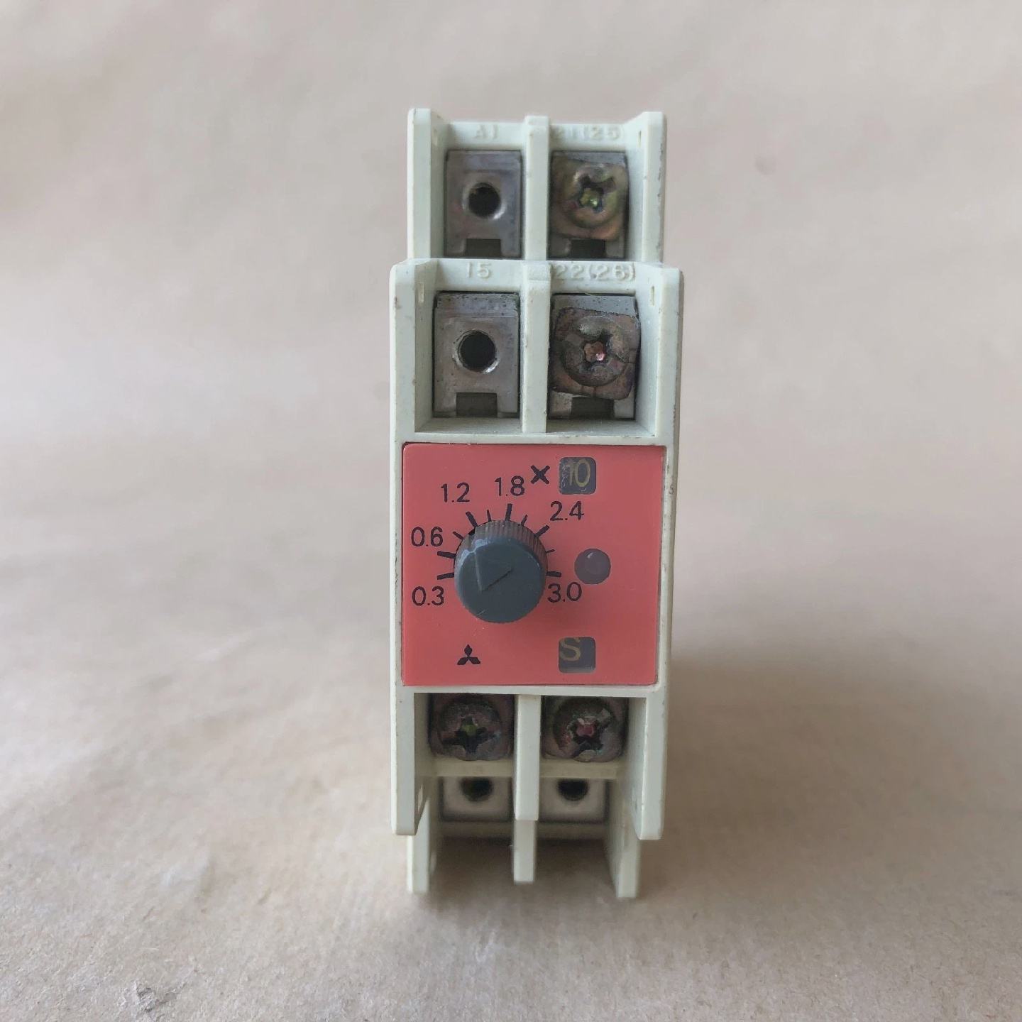 MITSUBISHI ELECTRIC SRSH FestkrperTimer SRSHNP - 实物图