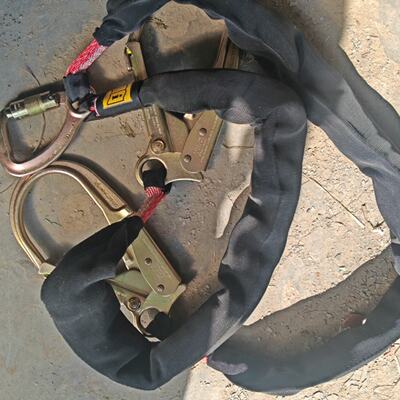 议价SKYLOTEC全新斯泰龙泰克双钩全新正品，风电专用。