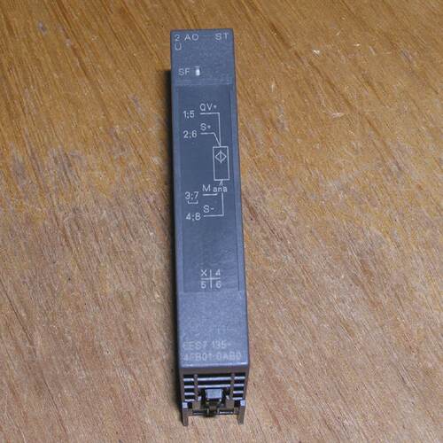 Unused  Siemens 6ES71354FB010AB0 E03 ET200S 2 AO U ST wo ori
