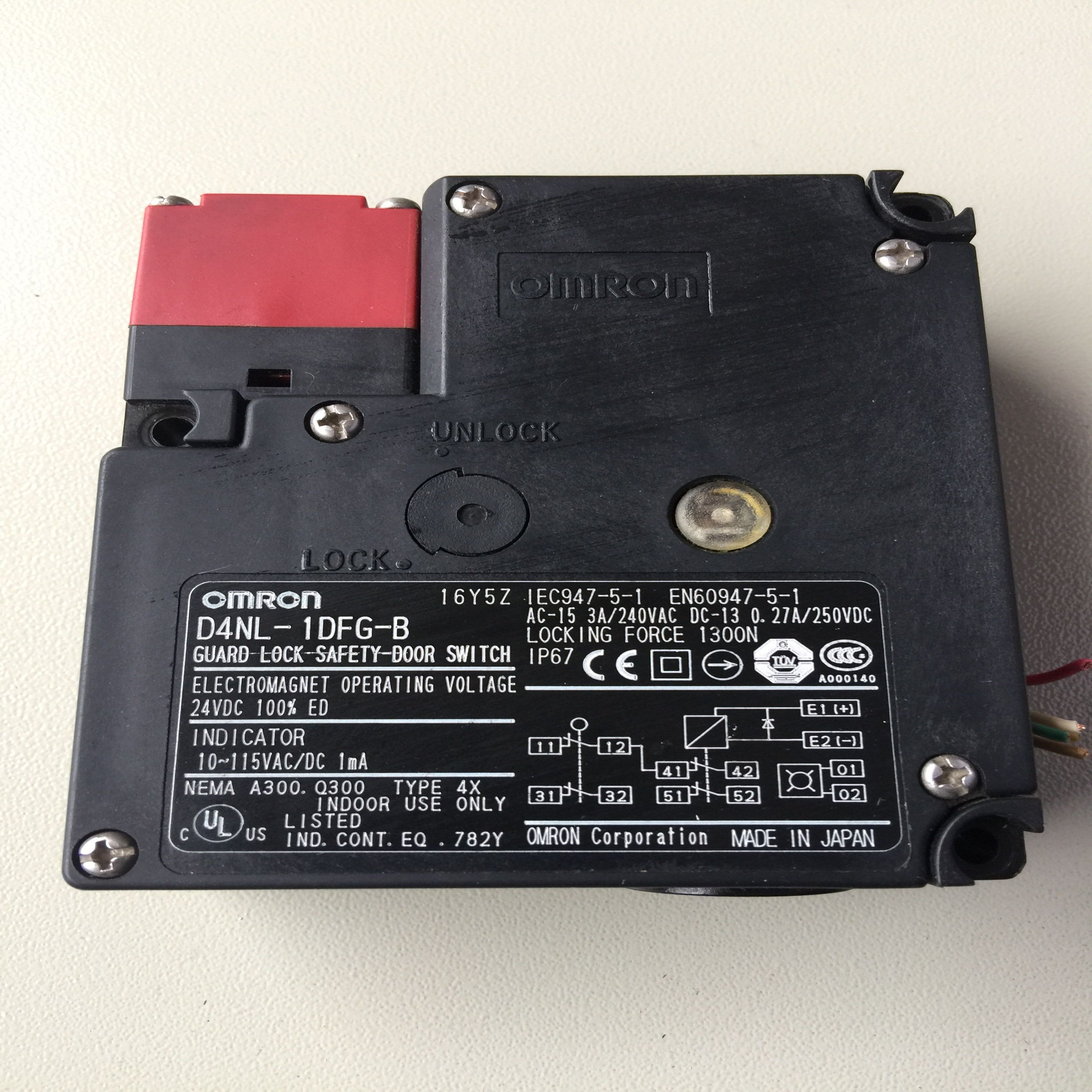 售前询价D4NL-1DFG-B安全门开关