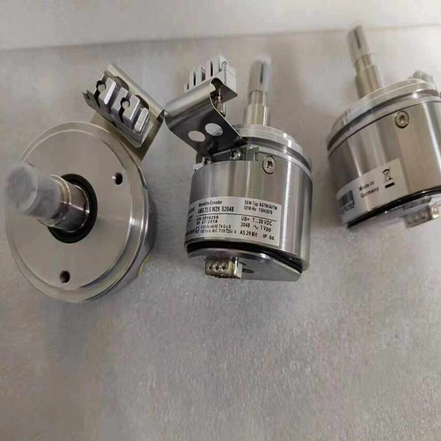 SEW编码器AS7W/AV7W，AMG73SW29S2048询价