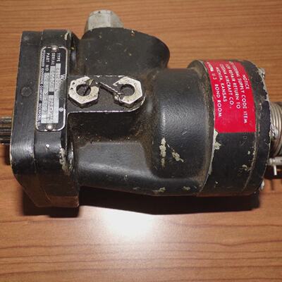 Cessna Aircraft Woodward Prop Governor Type 210290L Part No