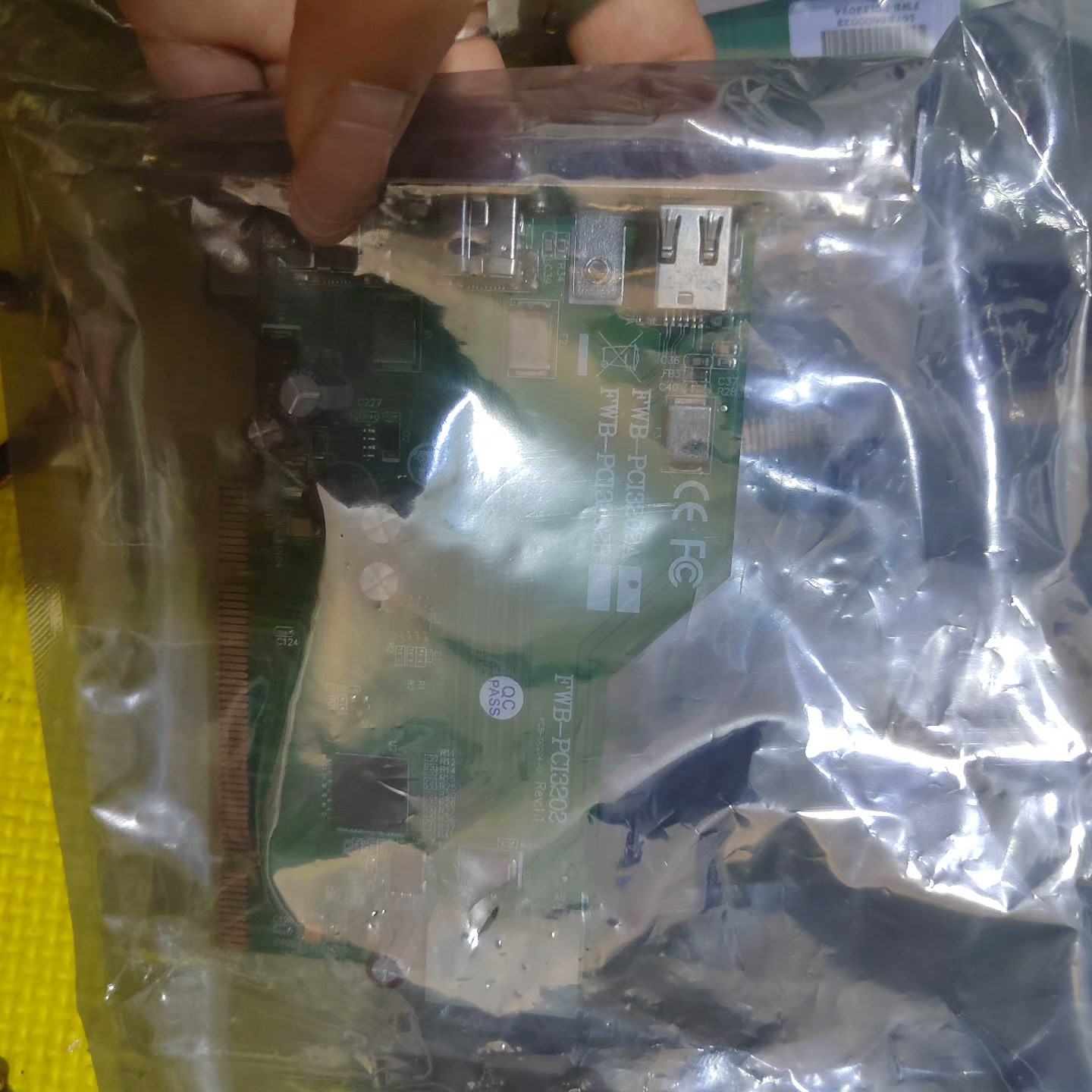 台湾IOI工业相机采集卡 FWB-PCI3202A  FWB--议价商品