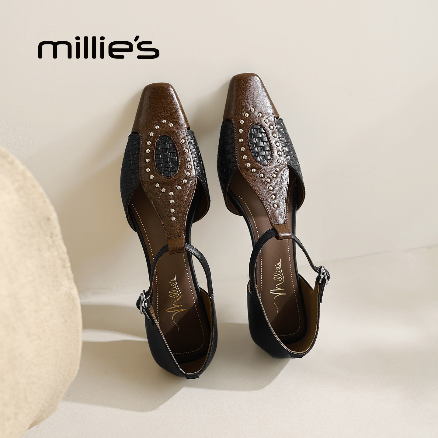 MILLIE'S/妙丽法式复古铆钉包头凉鞋女款小众设计感丁字带时装鞋