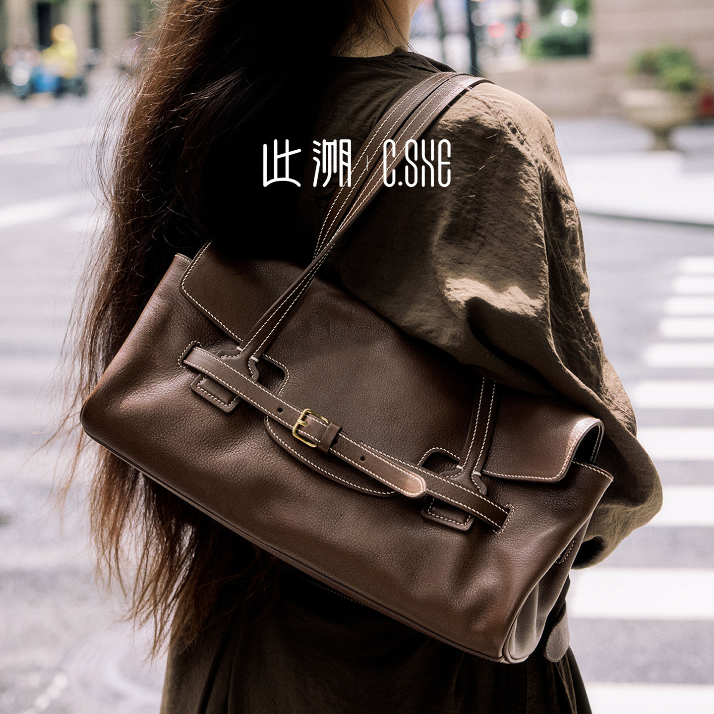 此溯手缝头层植鞣牛皮法棍包2026女士手提斜跨单肩腋下真皮女包软