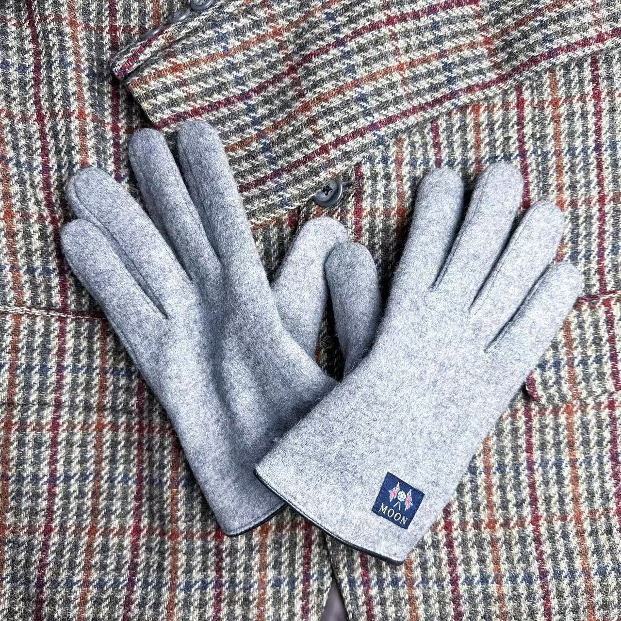 thumbnail for British Imported Moon Wool Autumn and Winter Gloves for Men and Women, Couple Style, Cute Style, Fleece-Lined, Thickened, Warm, Touchscreen Gloves
