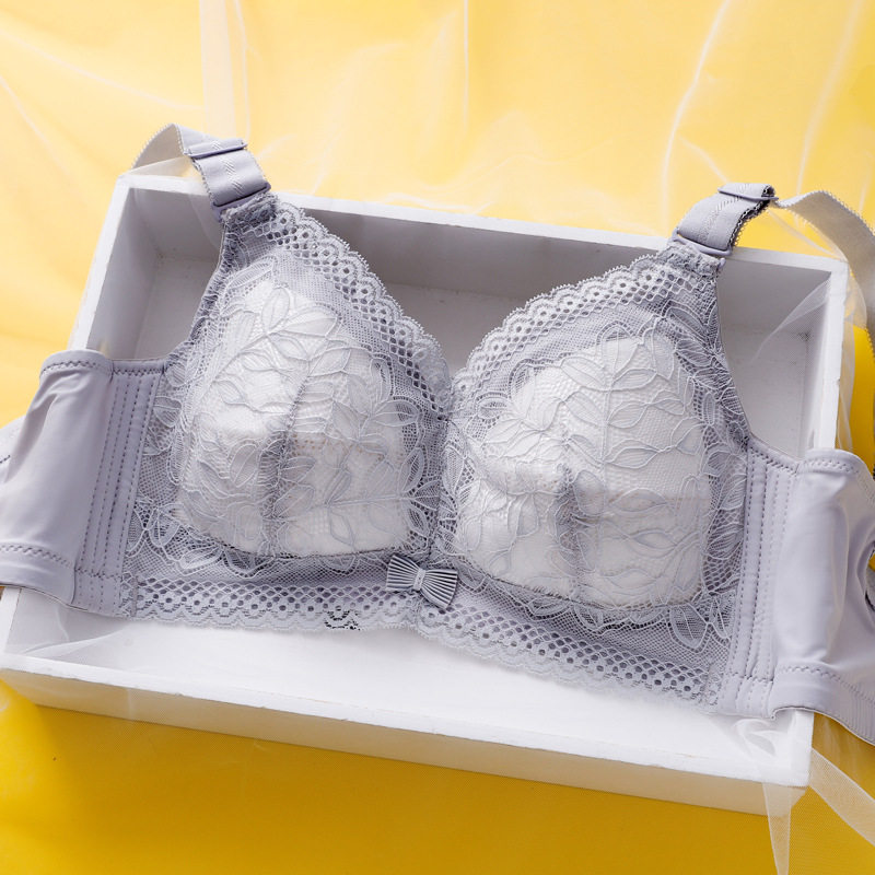 大胸显小文胸泰国乳胶内衣女无钢圈聚拢调整型超薄缩胸全罩杯胸罩