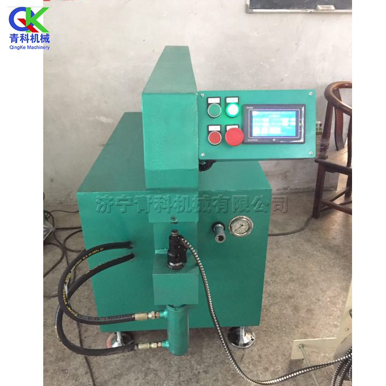 交通标牌台式铆钉机 铝板铆钉扣压机 全自动圆牌滑槽扣钉机