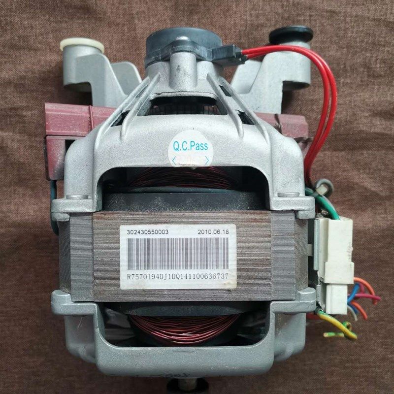 适用小天鹅滚筒XQG55-1006E/1016ESL/1026ES洗衣机电机UMT3904.01