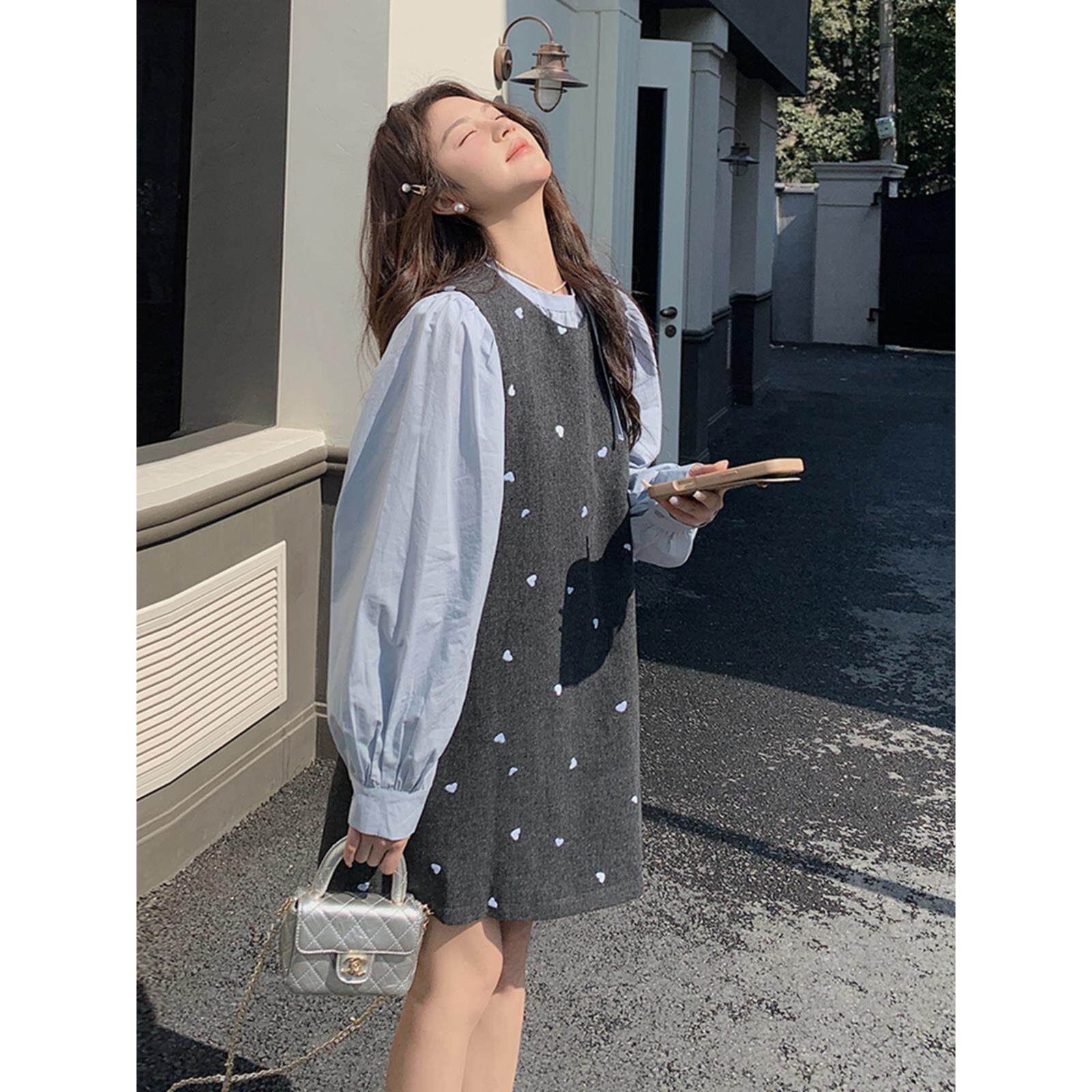 灰色爱心绣花背心裙套装女春季2025新款小香风甜美浪漫衬衫两件套